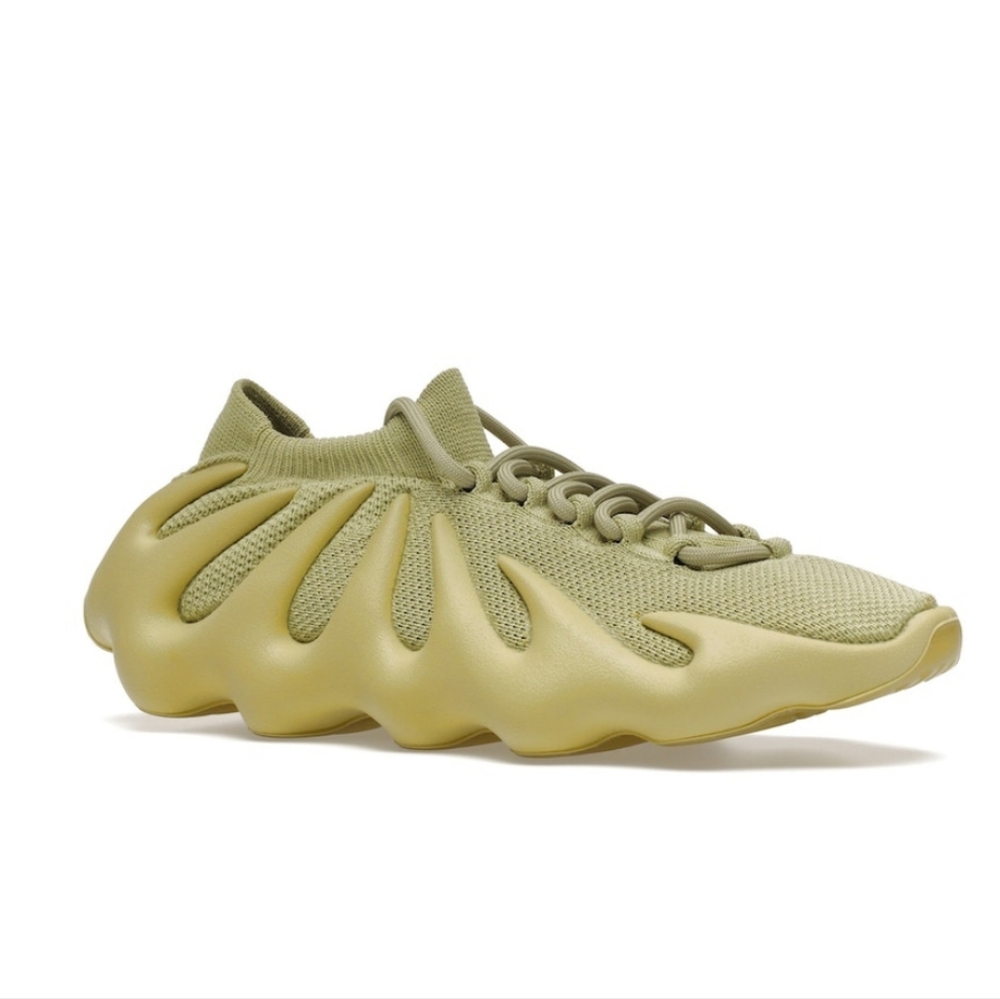 Yeezy 450 Resin Size US 7 with tags